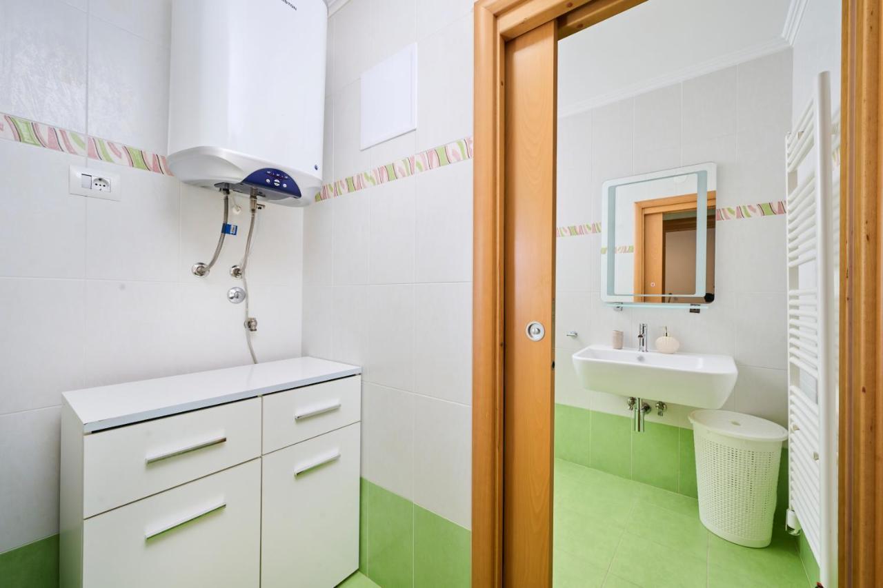 Supreme Studio Apartment Bijoux Умаг Екстериор снимка