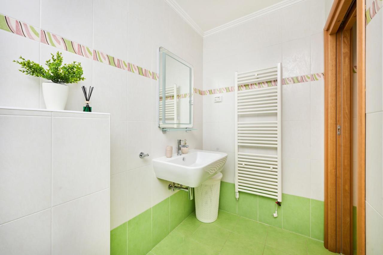 Supreme Studio Apartment Bijoux Умаг Екстериор снимка