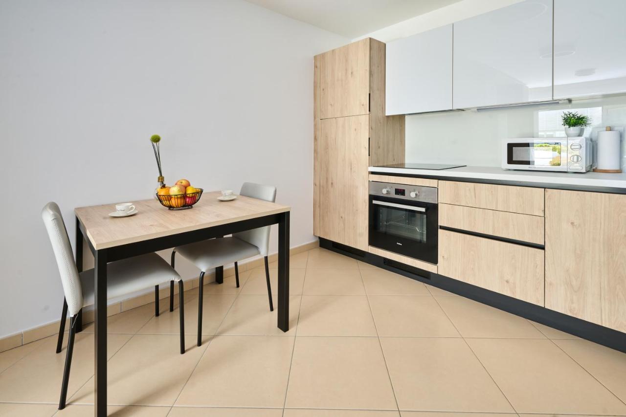 Supreme Studio Apartment Bijoux Умаг Екстериор снимка