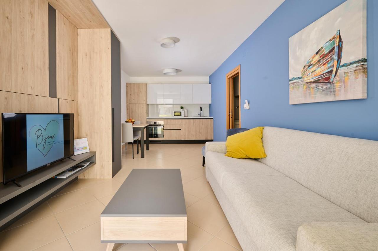 Supreme Studio Apartment Bijoux Умаг Екстериор снимка