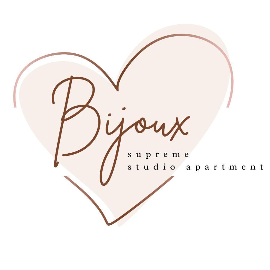 Supreme Studio Apartment Bijoux Умаг Екстериор снимка