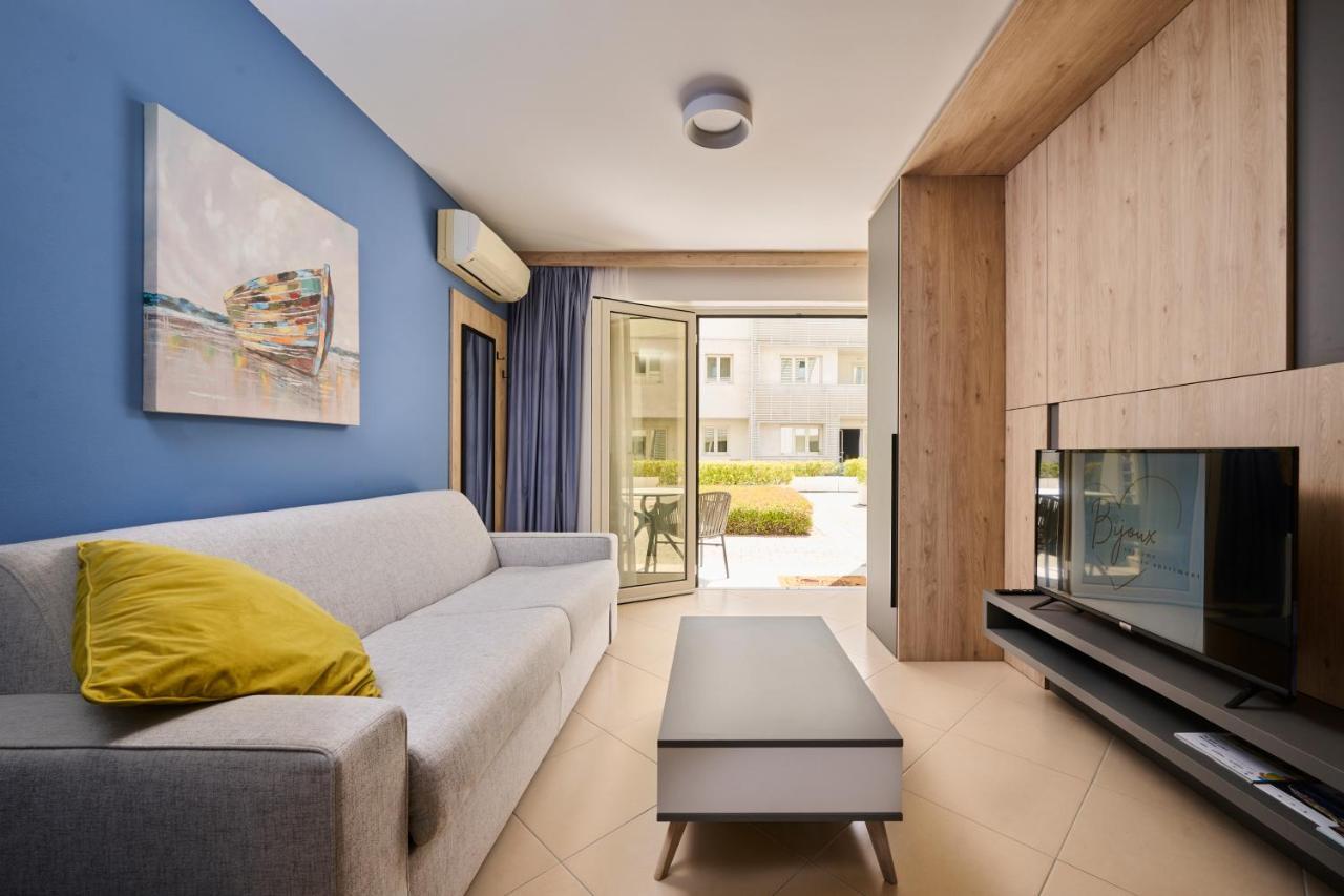 Supreme Studio Apartment Bijoux Умаг Екстериор снимка